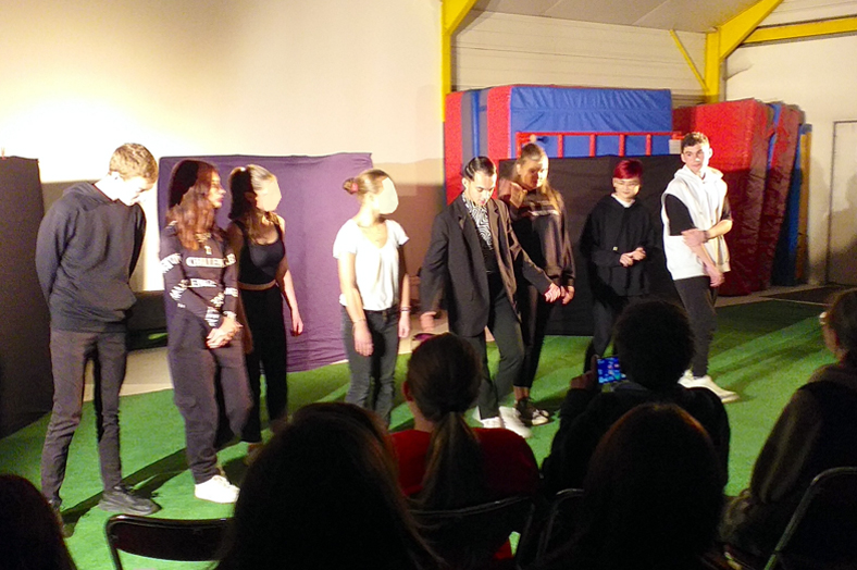 T'es qui toi ! Par les élèves de Champs